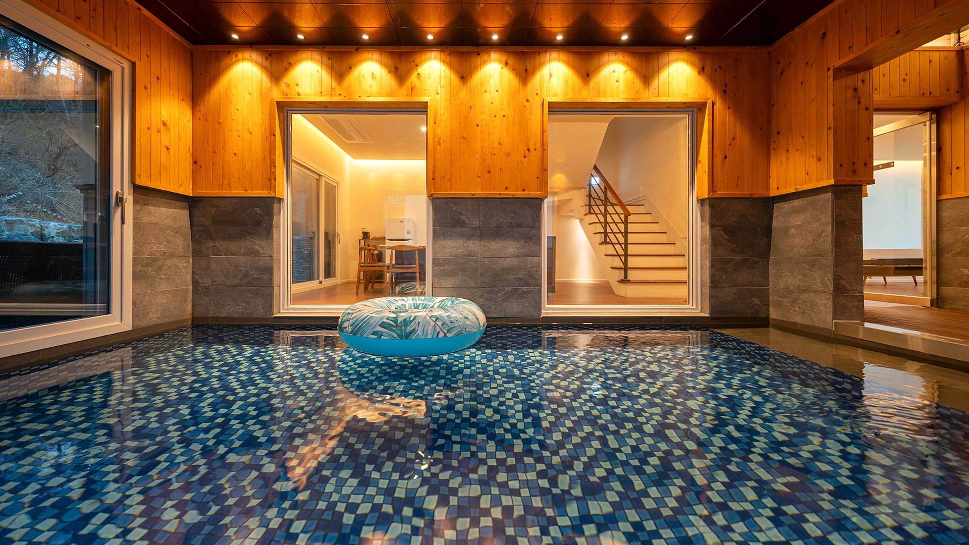 슬라이드 이미지2